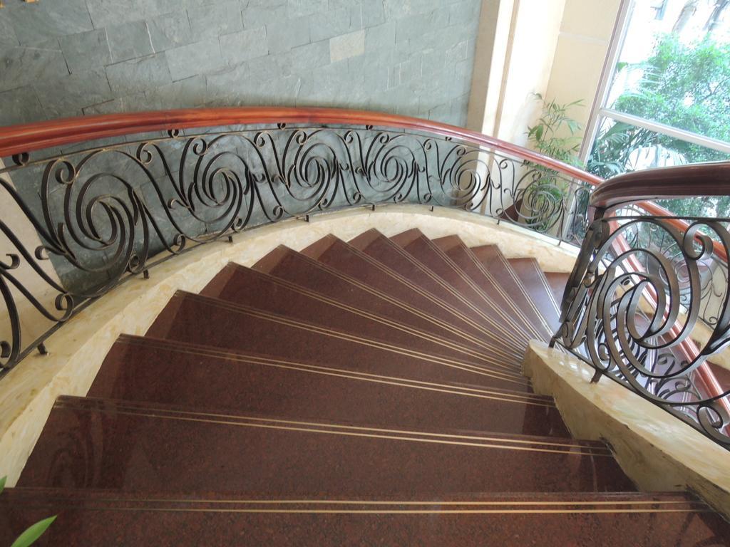 Hung Thanh Hotel